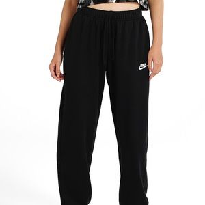 Nike Classic Black Sweatpants | Size M